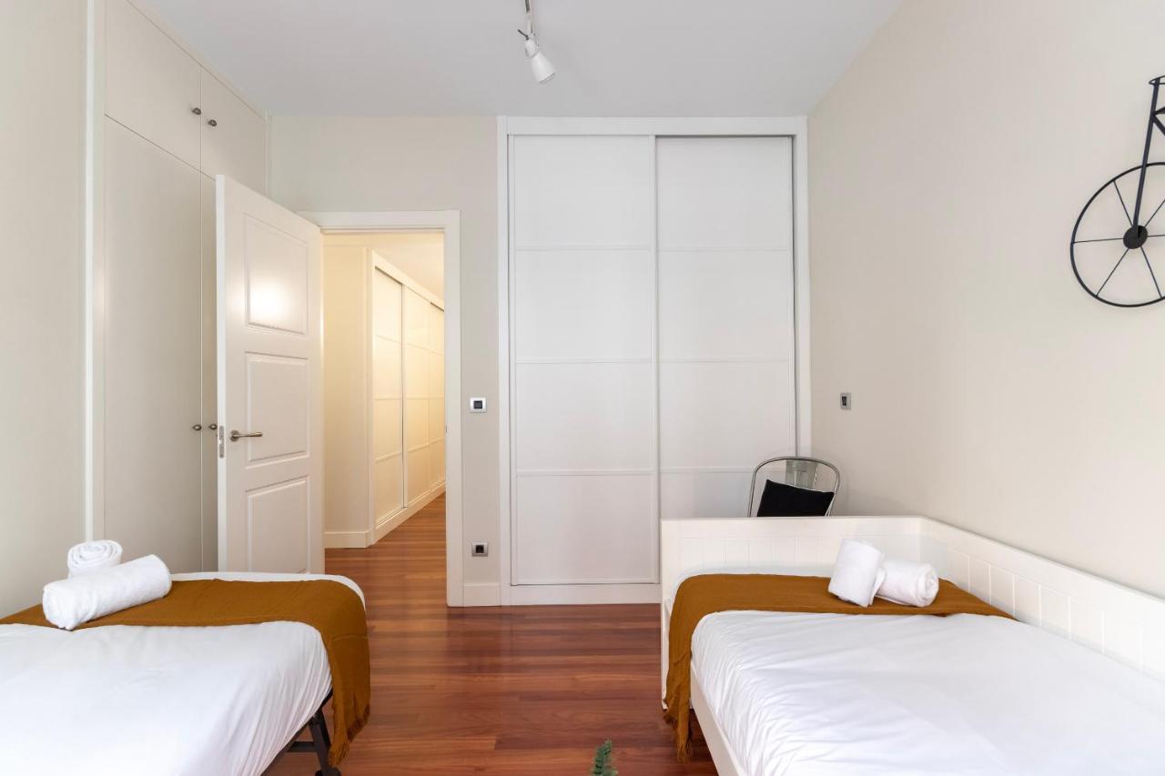 Gran Apartamento Con Estilo En El Centro De Bilbao Eksteriør bilde