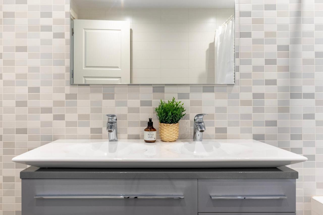 Gran Apartamento Con Estilo En El Centro De Bilbao Eksteriør bilde
